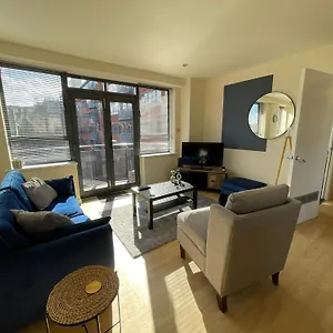 Modern 2 Bdr Flat In Centre With Free Parking Nottingham