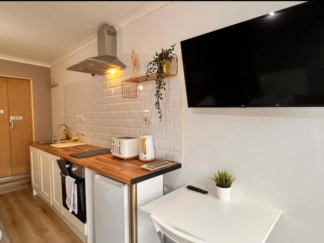 Cosy & Convenient Space Near M1, Em Airport & City Nottingham 0*,  United Kingdom